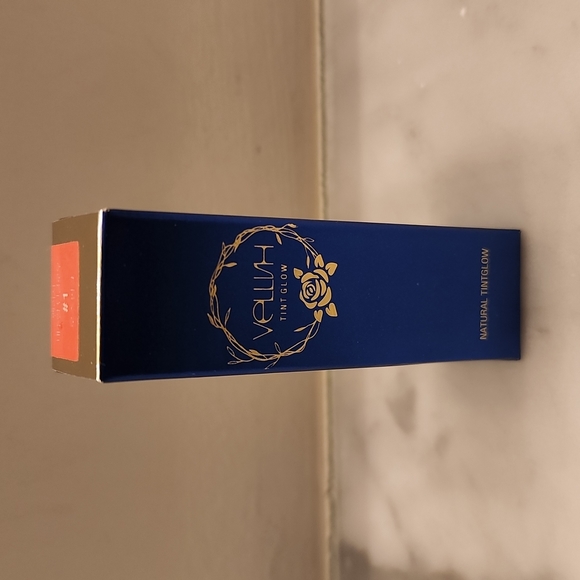 Korean Brand Lipstick Balm - Picture 1 of 3